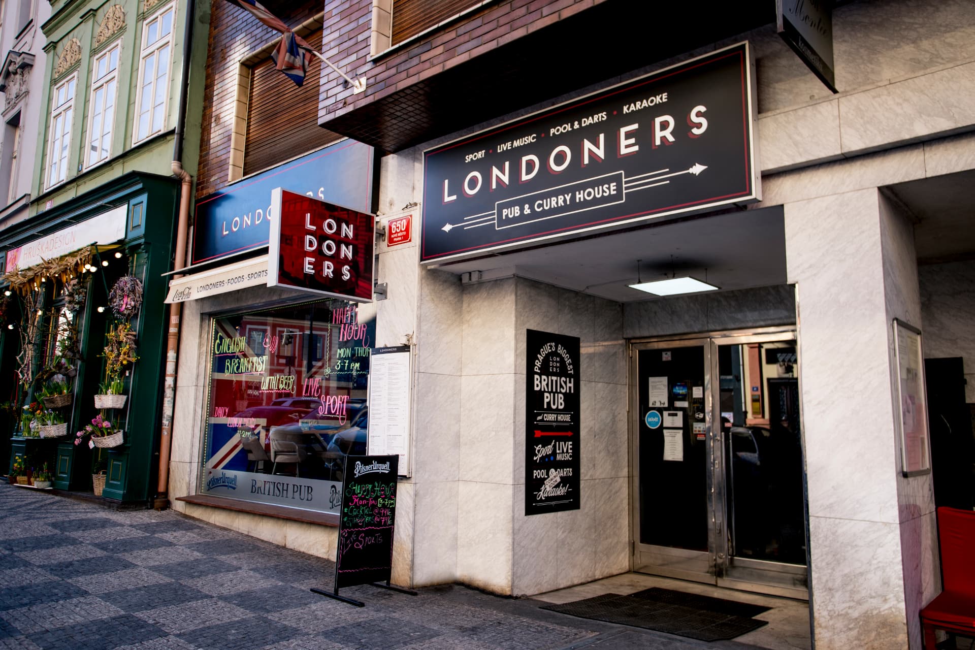 Londoners pub exterior on Štěpánská street in Prague